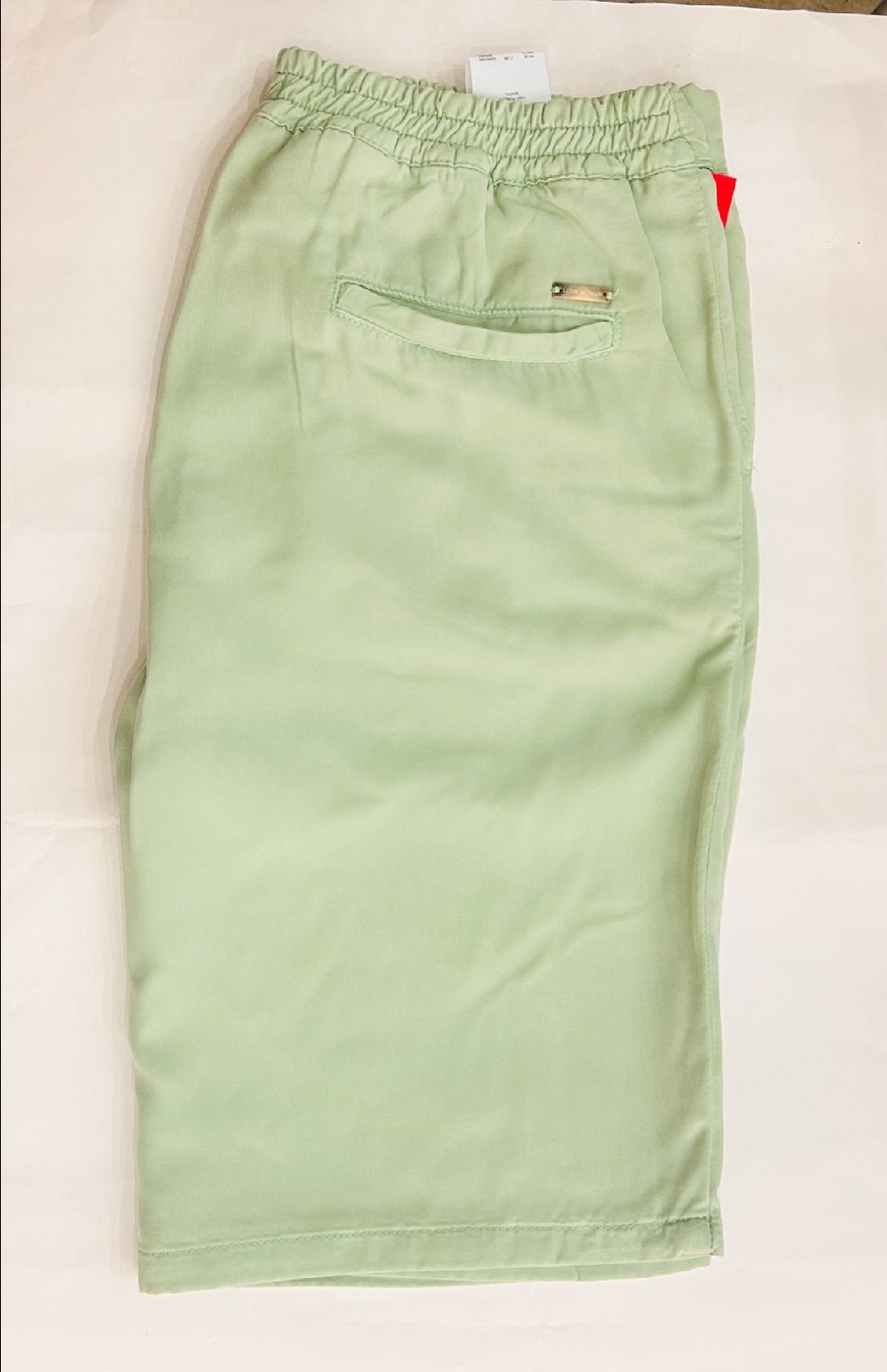 bermuda sra ada verde